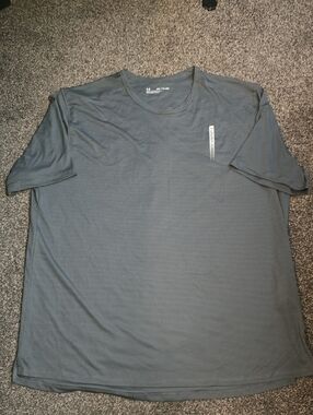 Under Armour Men's Dark Gray Short Sleeve Performance Tee